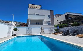 Villa Silver